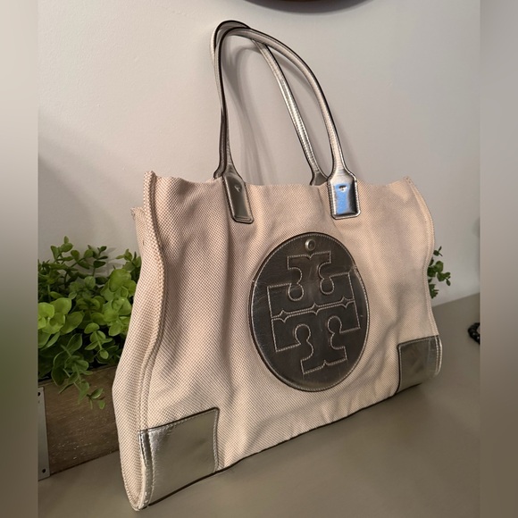 Tory Burch Tote - Picture 2 of 16